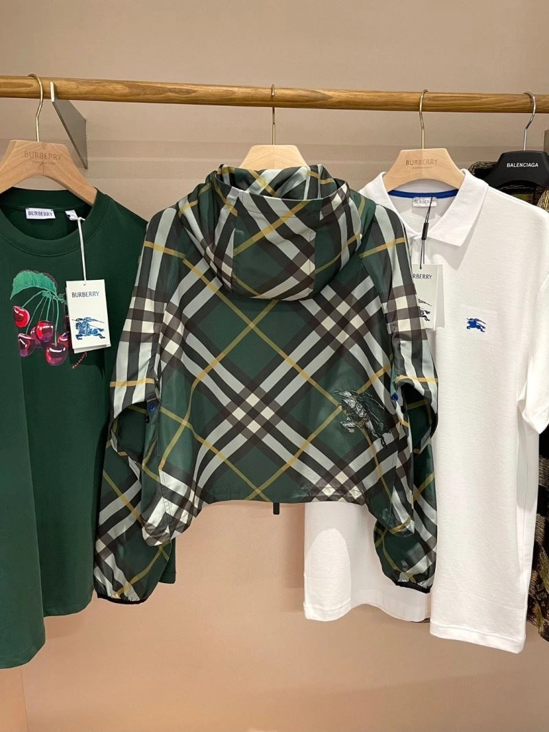 TimelessDesign Burberry Outwear 103677