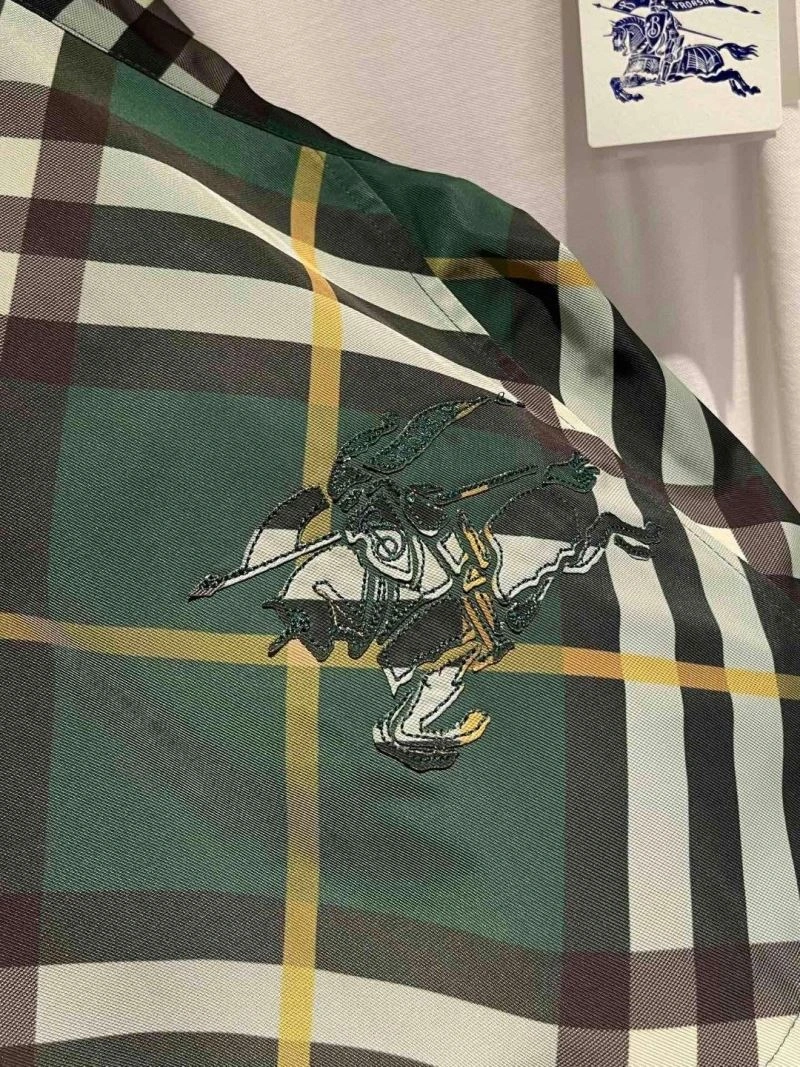 TimelessDesign Burberry Outwear 103677