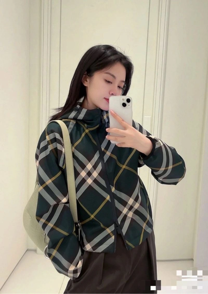 SoftTouch Burberry Outwear 103673