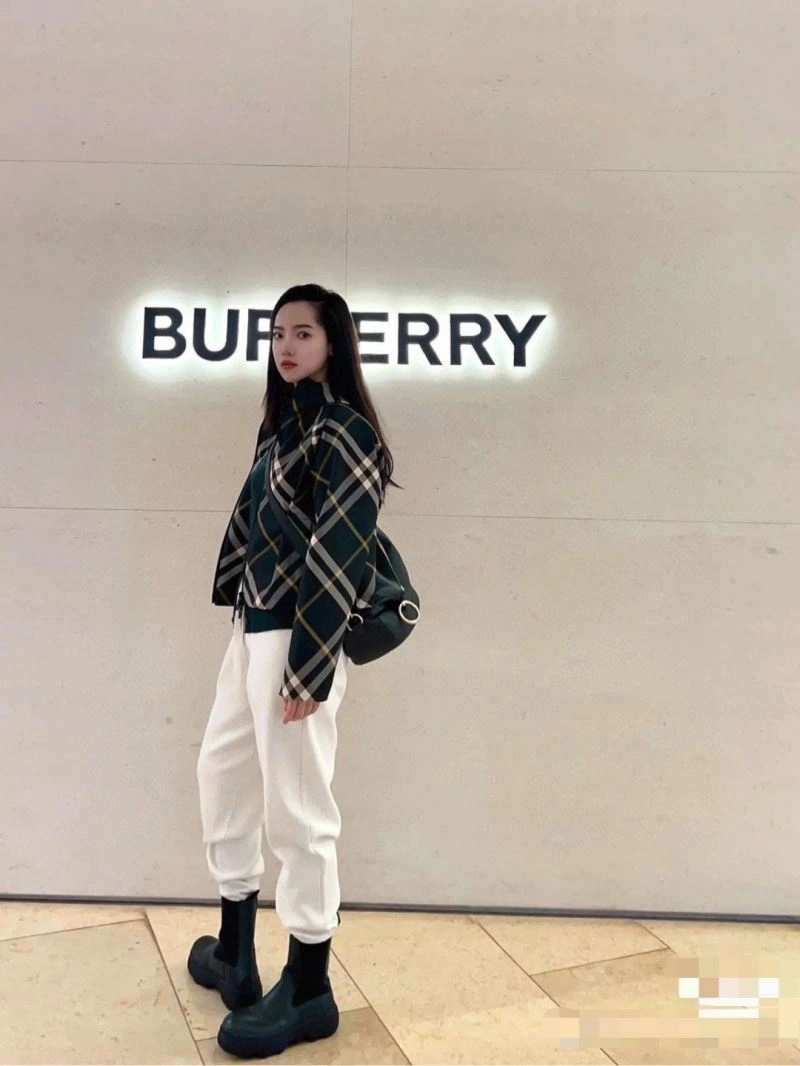 SoftTouch Burberry Outwear 103673