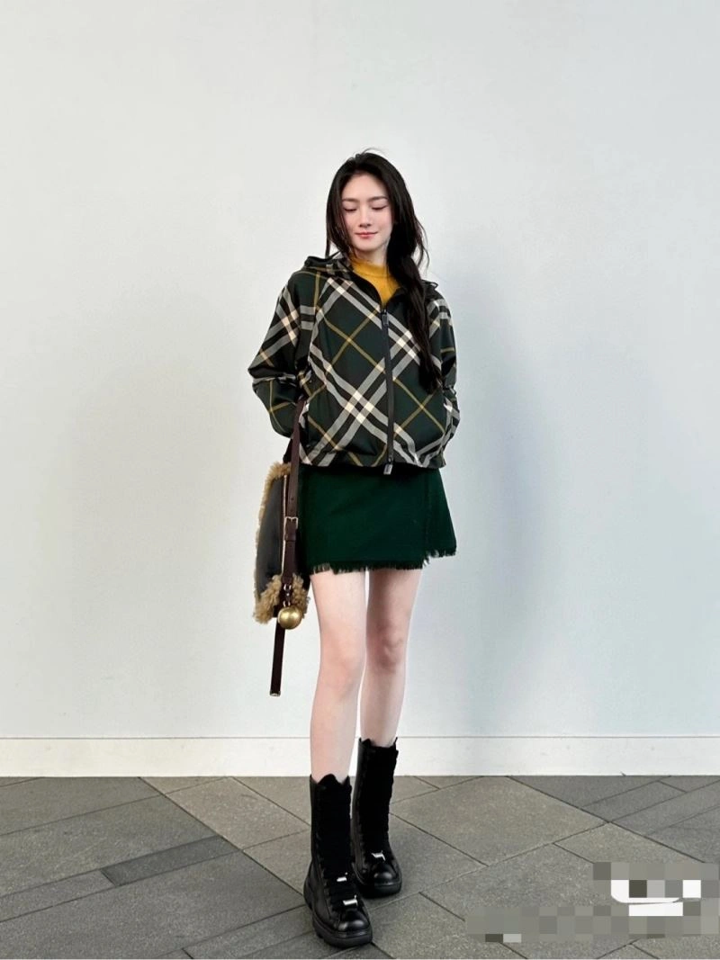 SoftTouch Burberry Outwear 103673