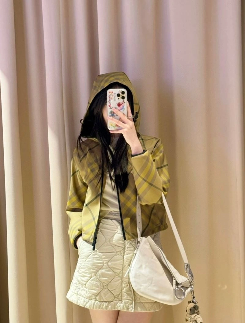 Durable Burberry Outwear 103676