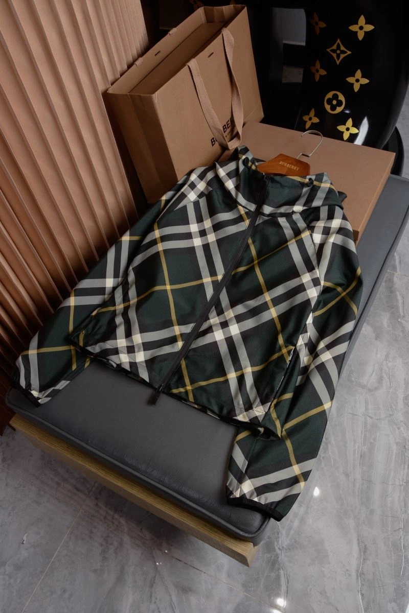 Unisex Burberry Outwear 103709
