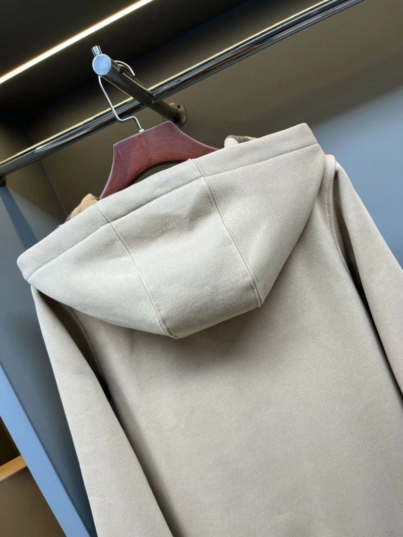 Lightweight Burberry Outwear 103120