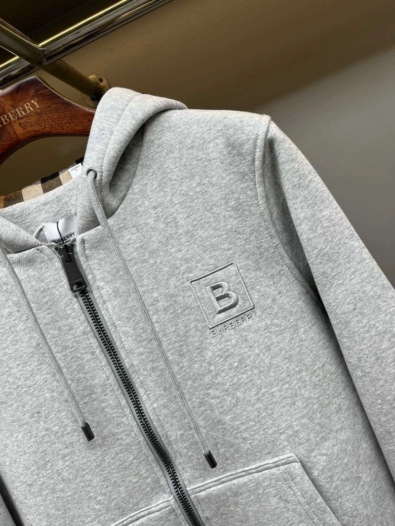 Sleek Burberry Outwear 103132