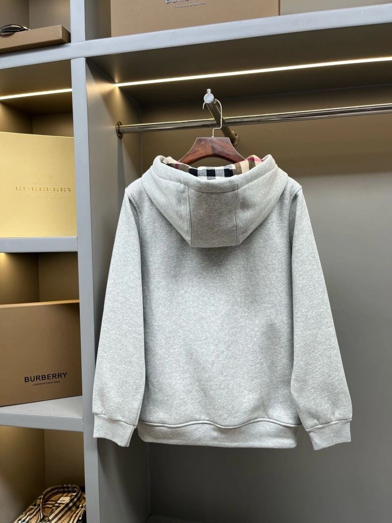 Sleek Burberry Outwear 103132