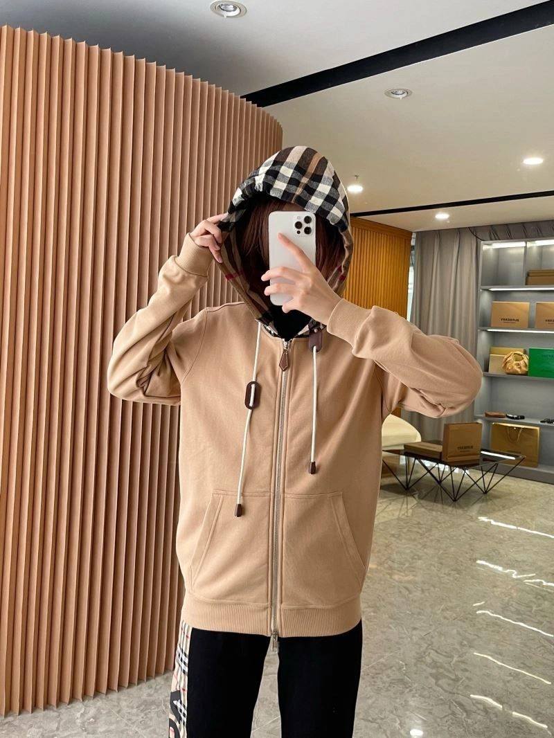 Chic Burberry Outwear 103135