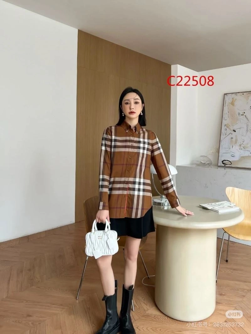 Burberry Outwear SmoothTexture 103116