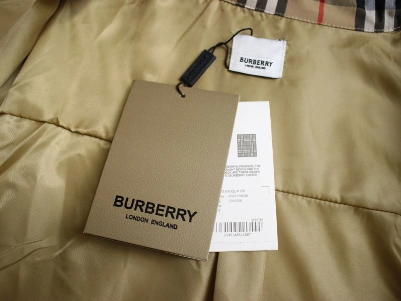 Burberry Outwear Soft 103099