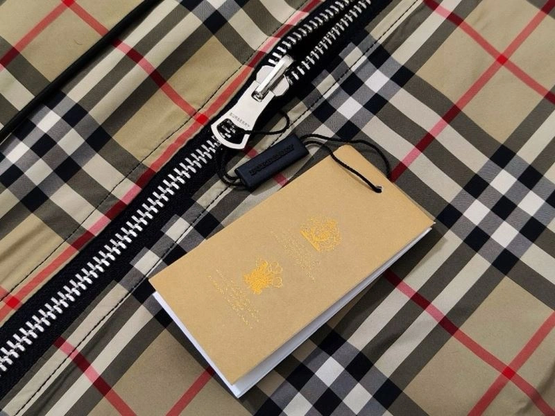 Burberry Outwear Timeless 103096