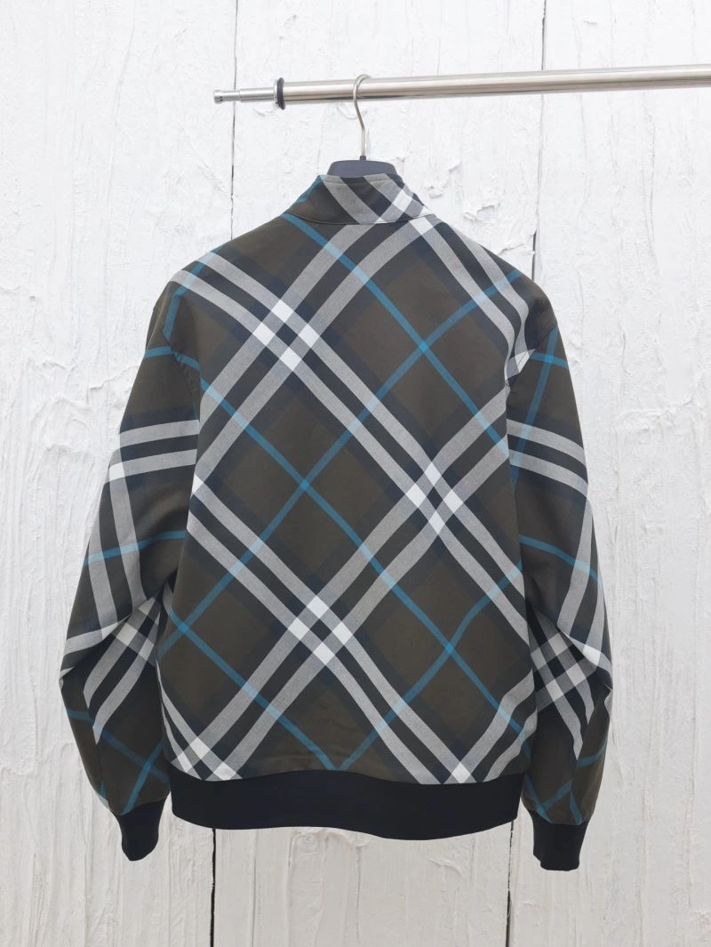 Burberry Outwear Cozy 103090