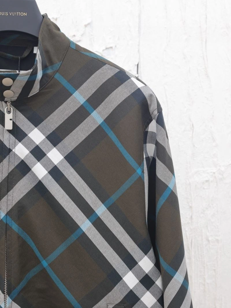 Burberry Outwear Cozy 103090