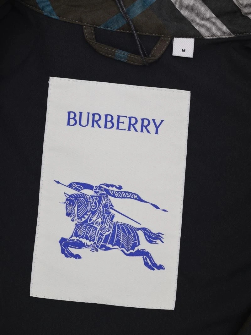 Burberry Outwear Cozy 103090
