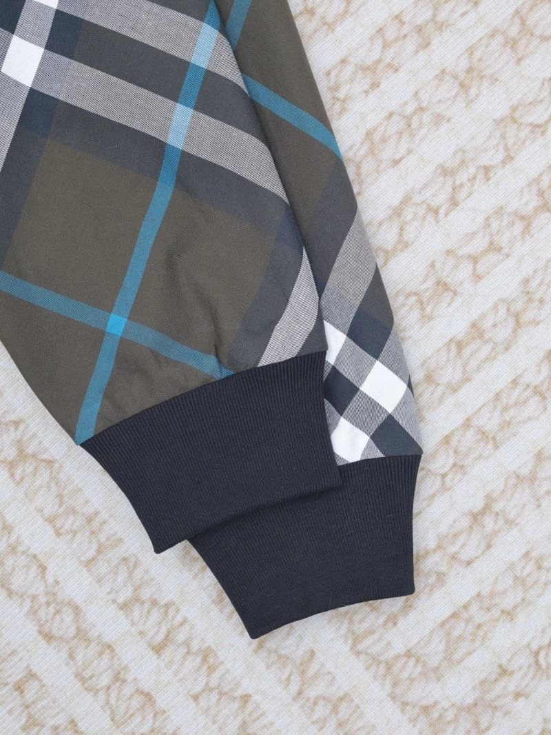 Burberry Outwear Cozy 103090