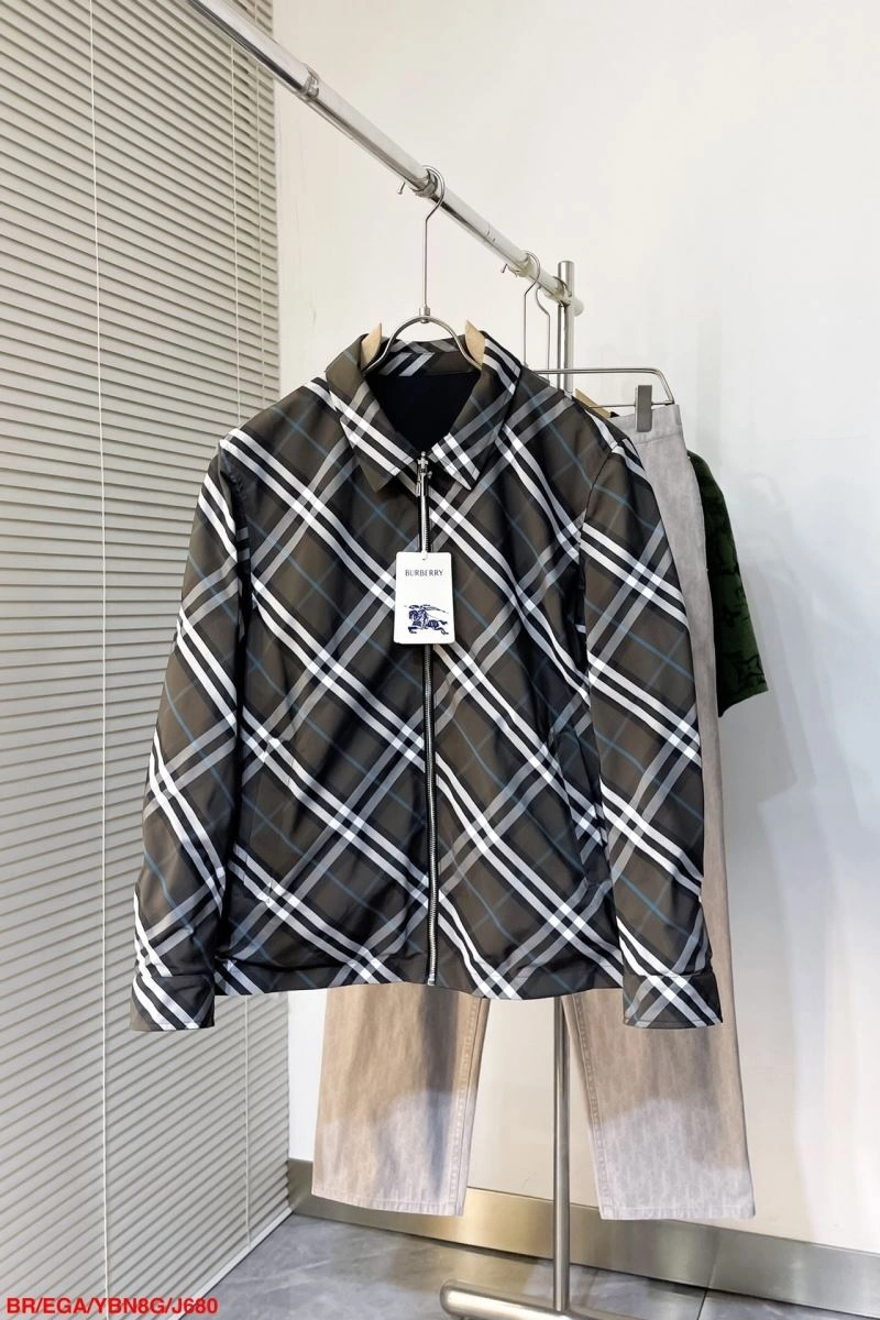 Effortless Burberry Outwear 105606