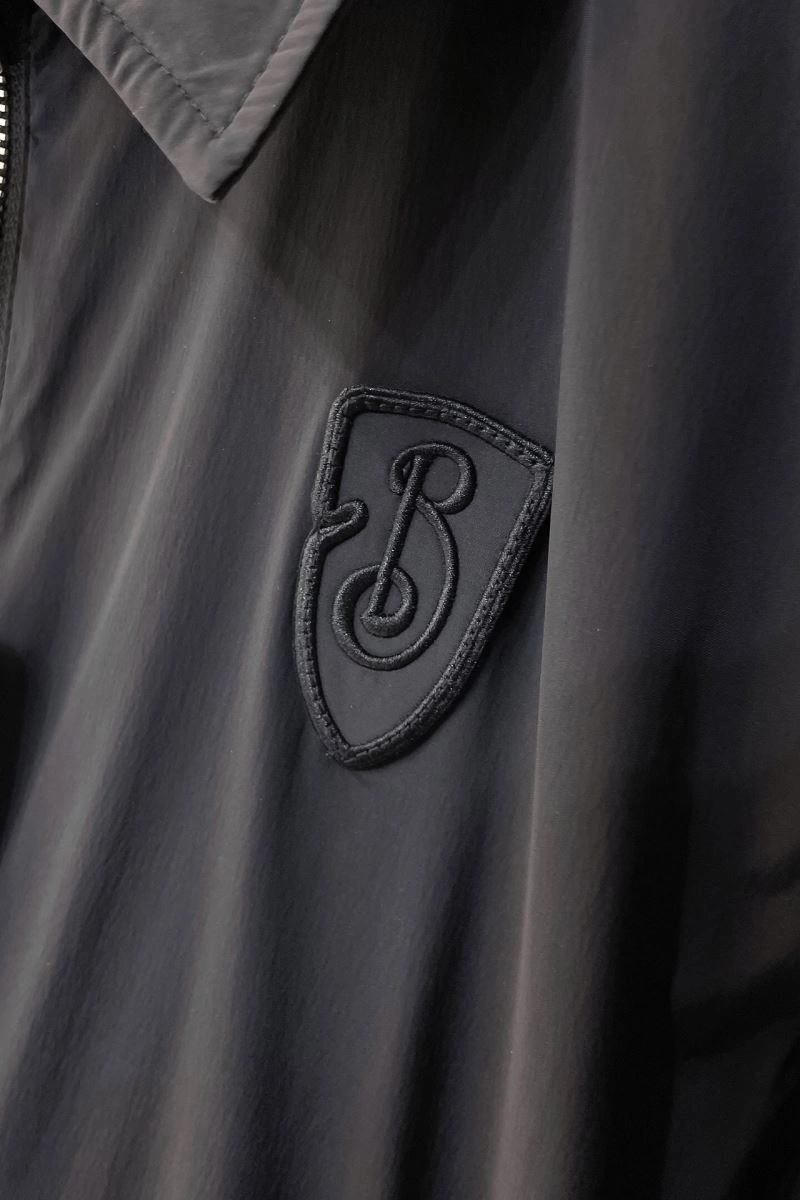 Effortless Burberry Outwear 105606