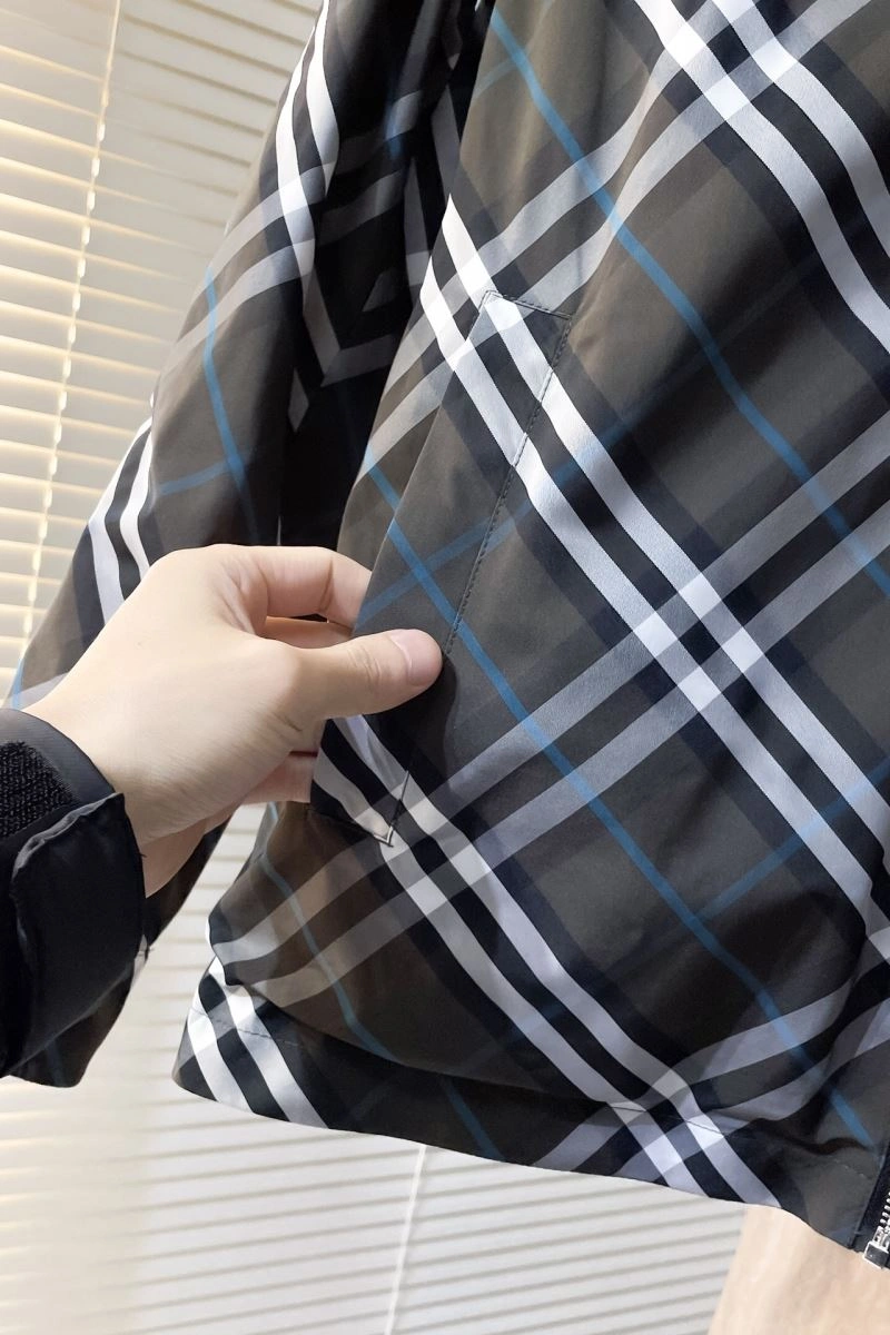 Effortless Burberry Outwear 105606