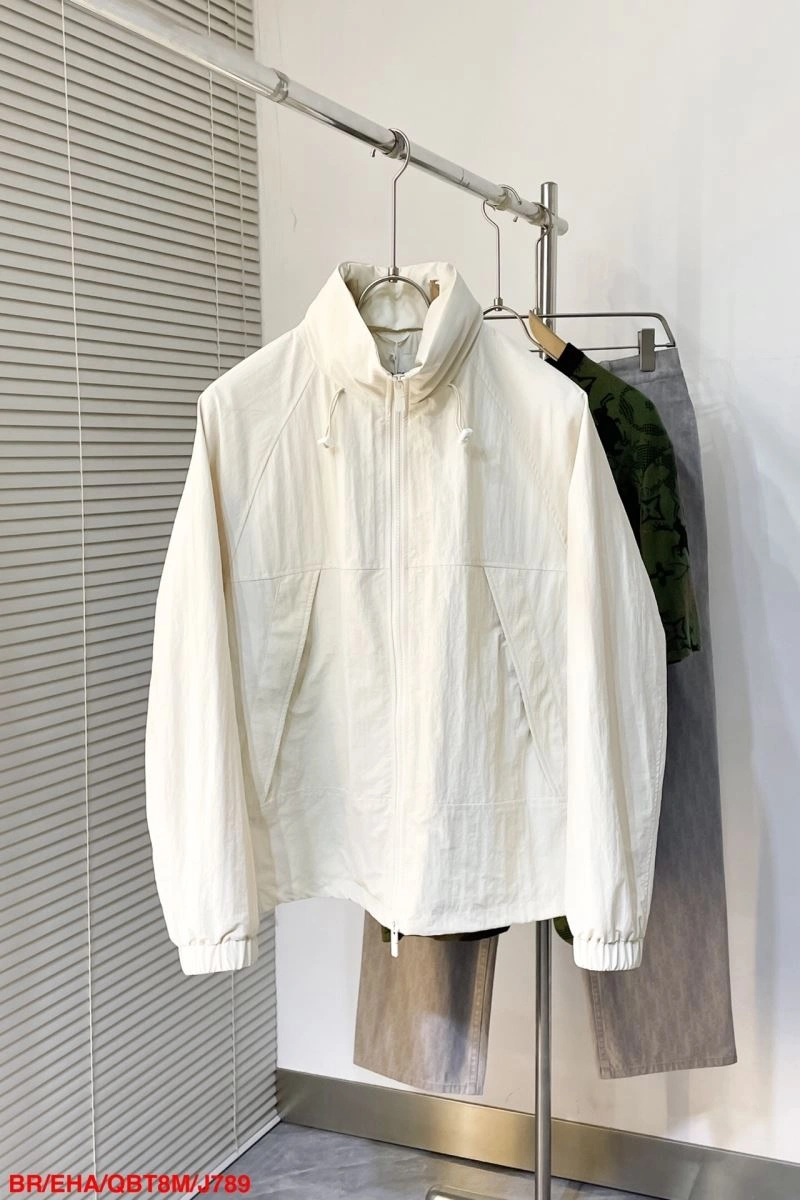 Burberry Outwear Efficient 105583