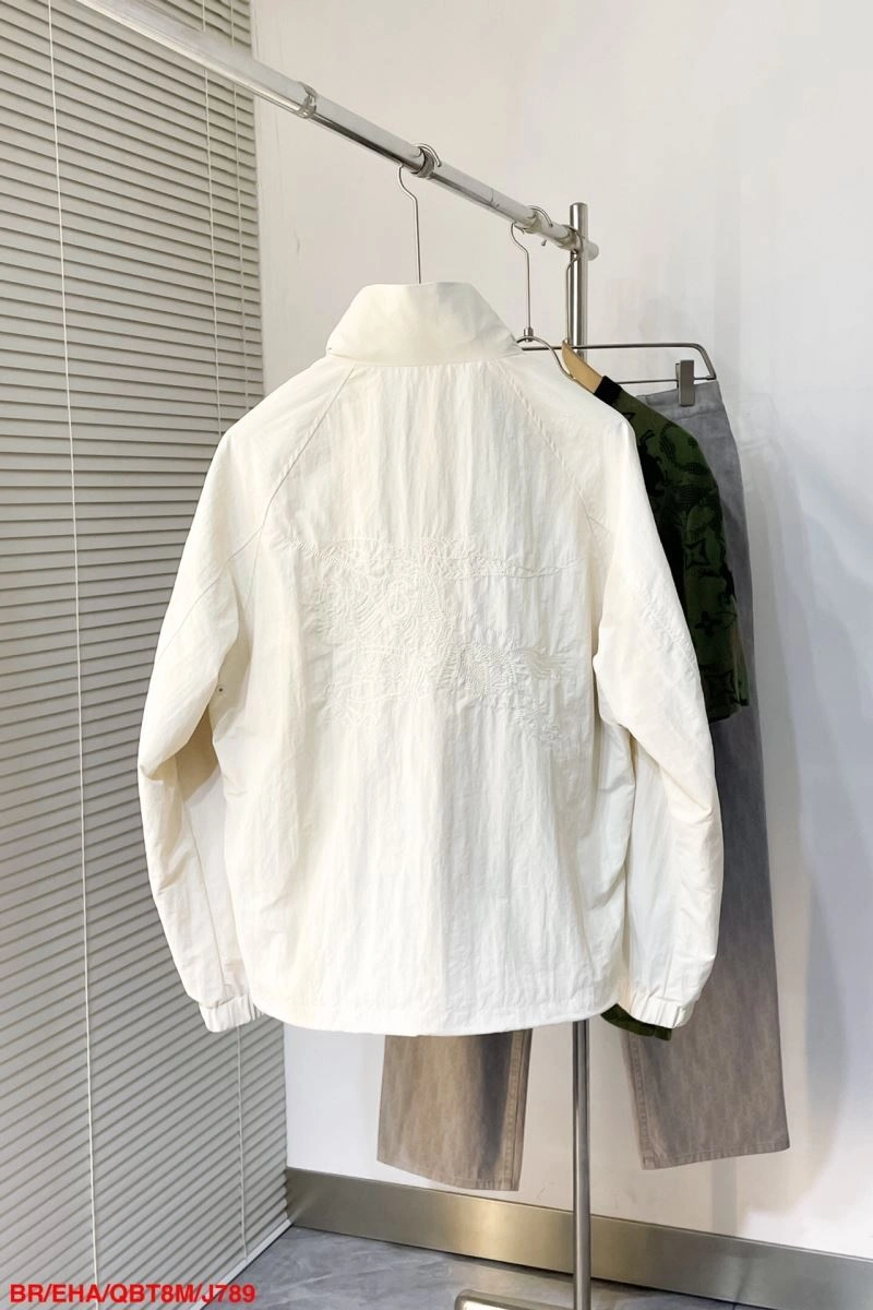 Burberry Outwear Efficient 105583