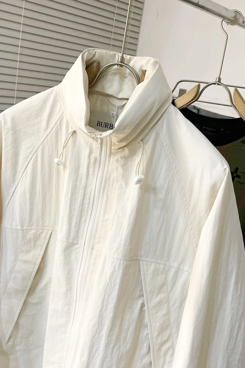 Burberry Outwear Efficient 105583