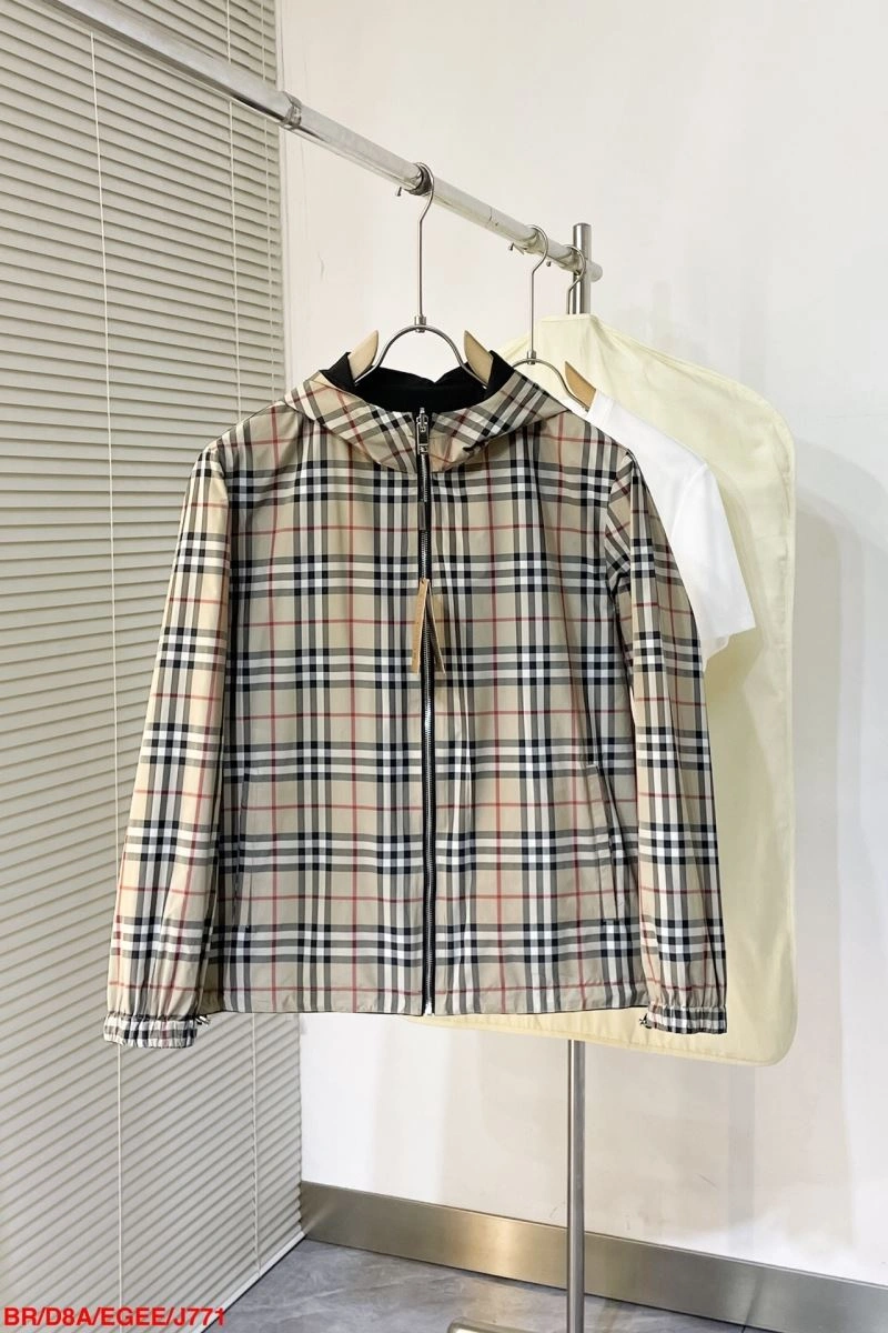 Burberry Outwear OnTrend 105577