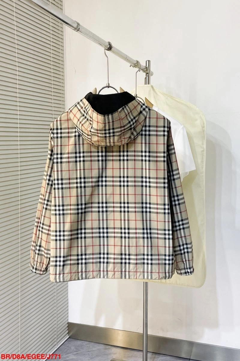 Burberry Outwear OnTrend 105577