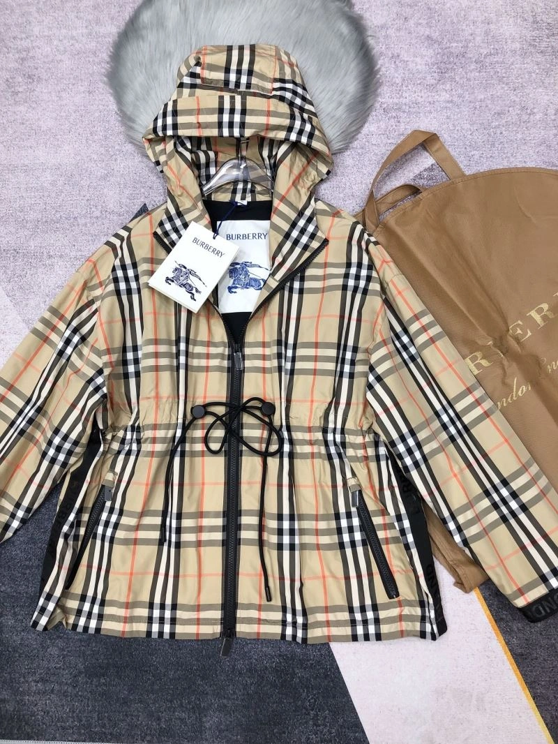 Burberry Outwear Packable 105574