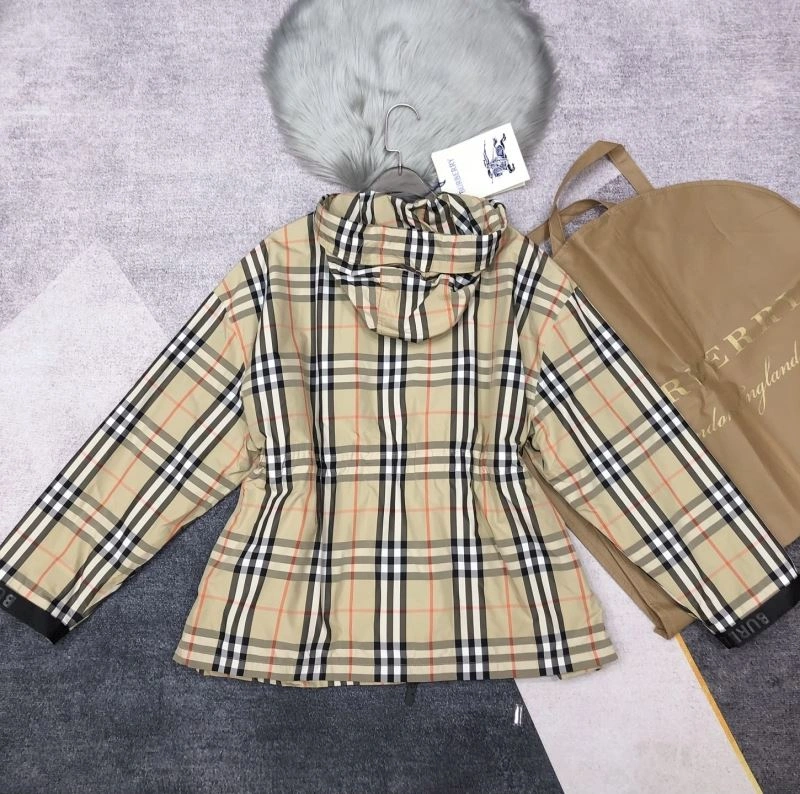 Burberry Outwear Packable 105574