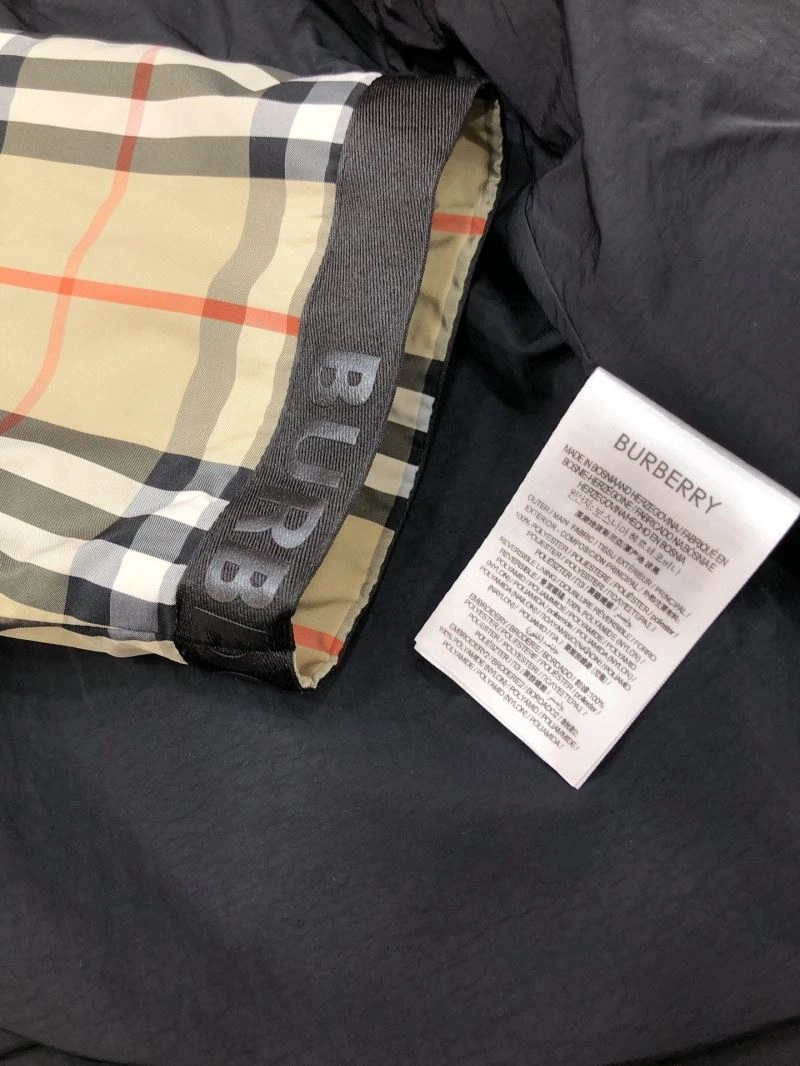 Burberry Outwear Packable 105574