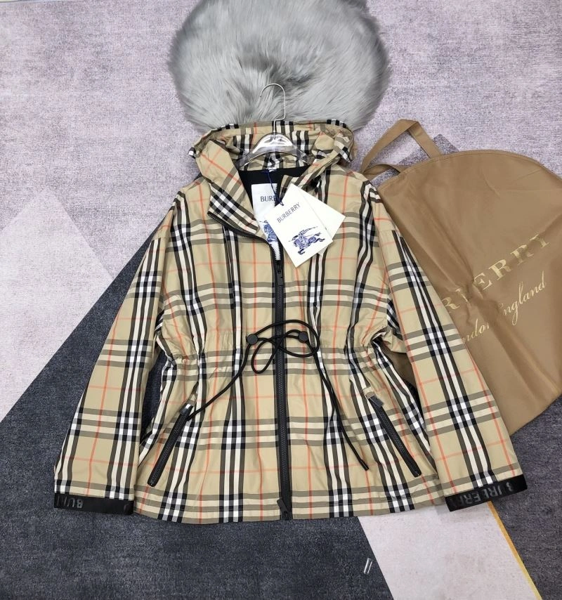 Burberry Outwear Packable 105574