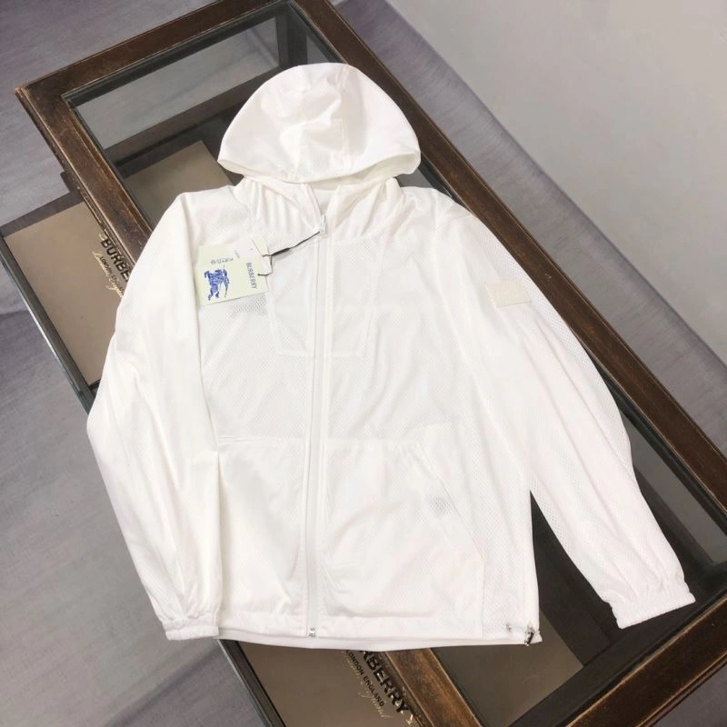 Burberry Outwear Modern 105611