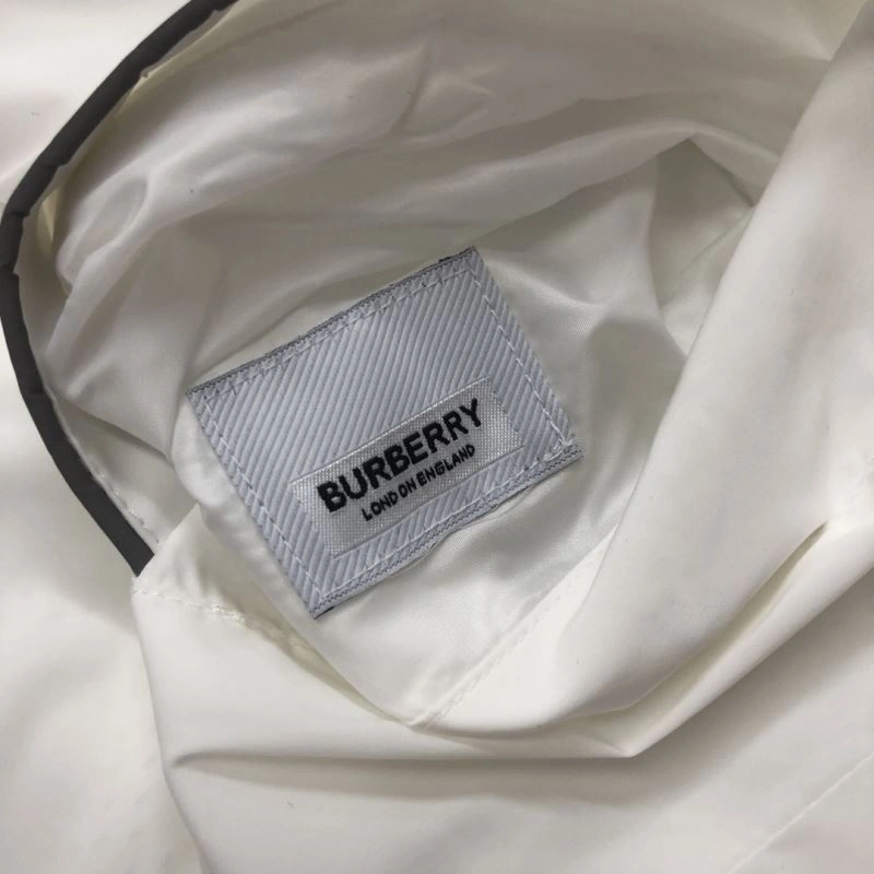 Burberry Outwear Modern 105611