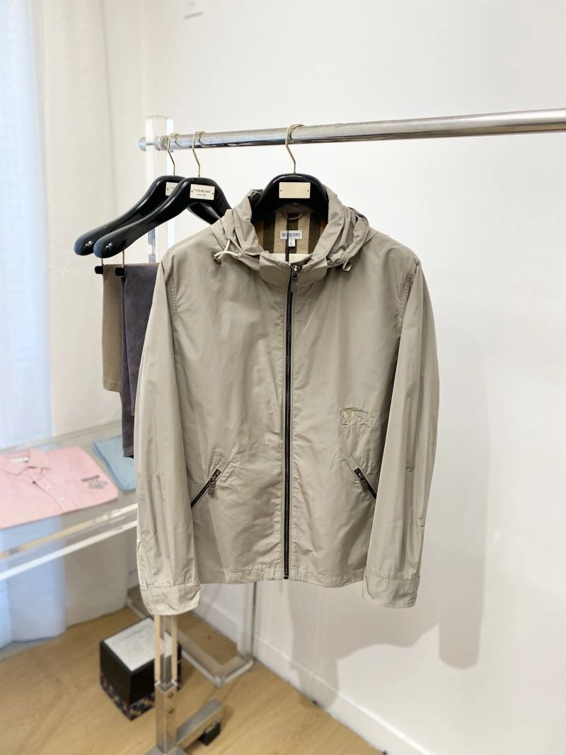 Burberry Outwear Bright 105569