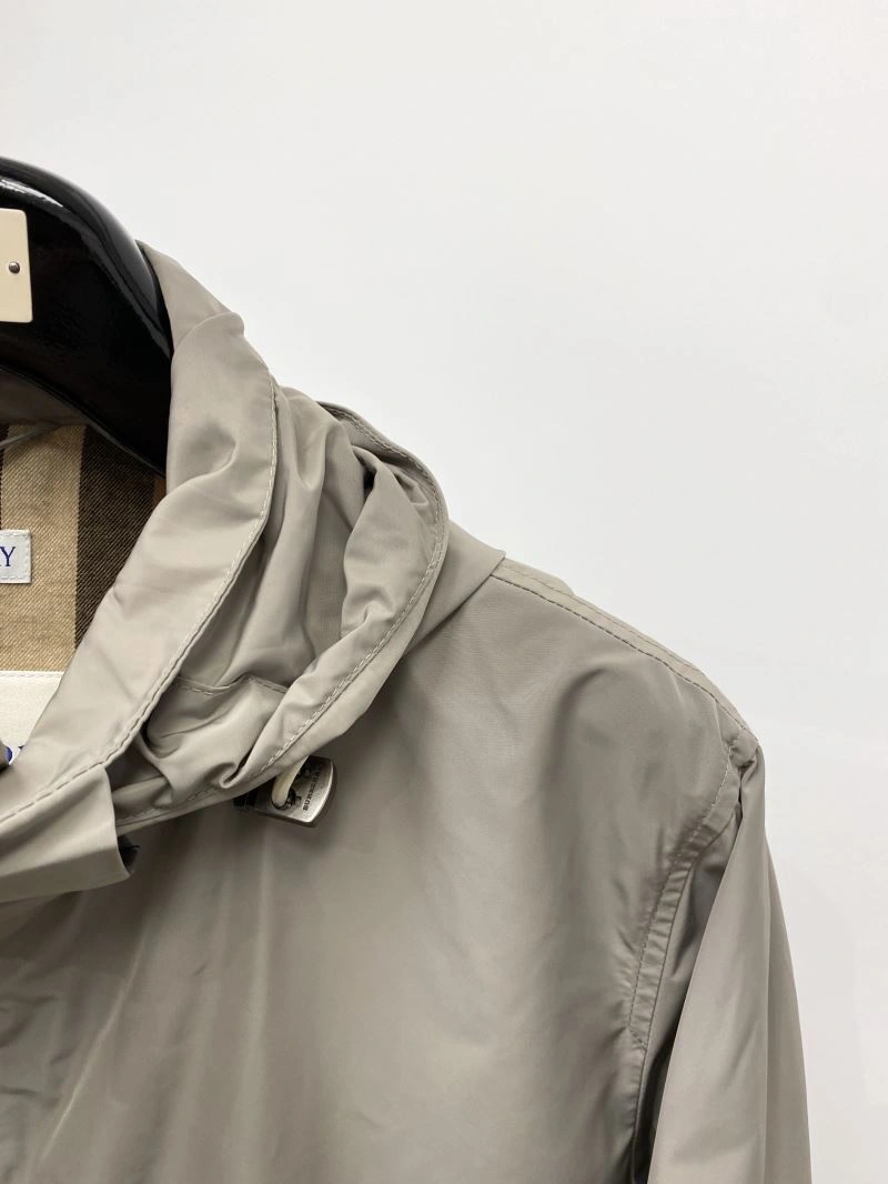 Burberry Outwear Bright 105569