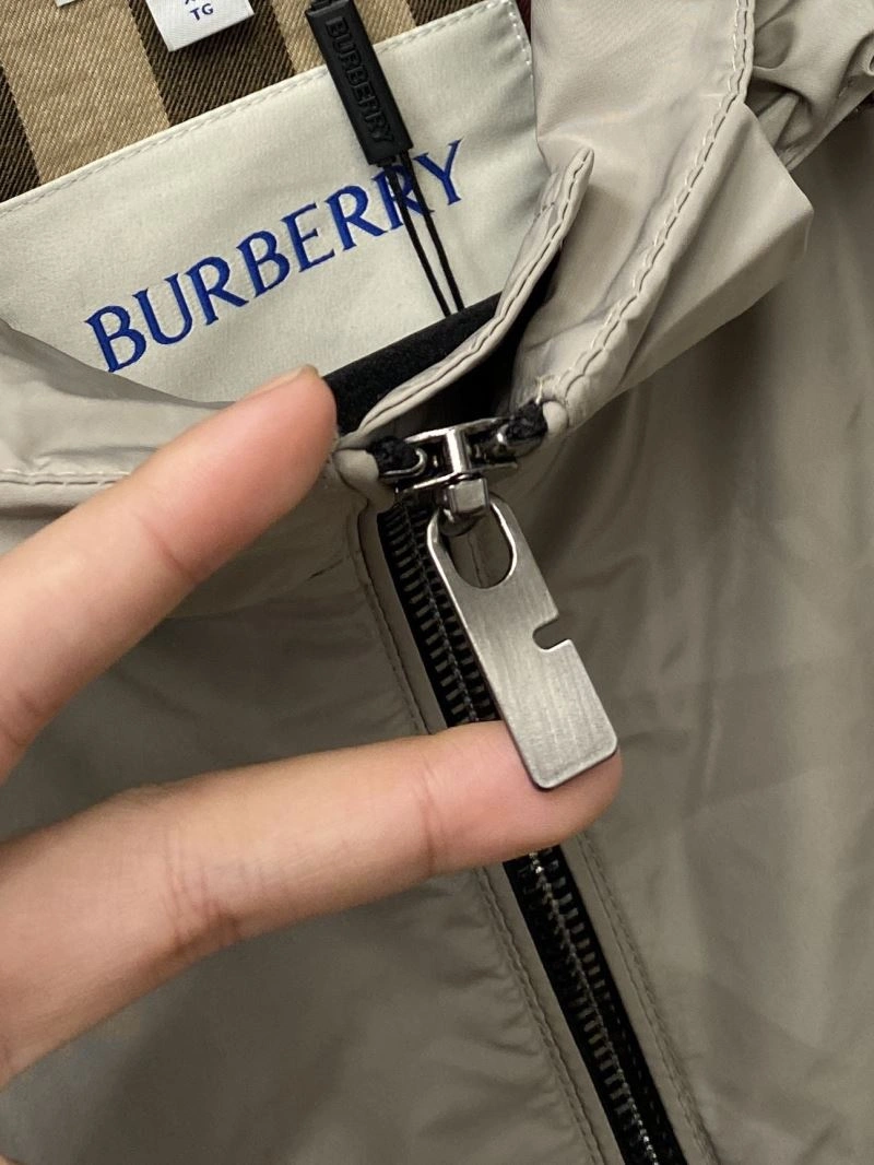 Burberry Outwear Bright 105569