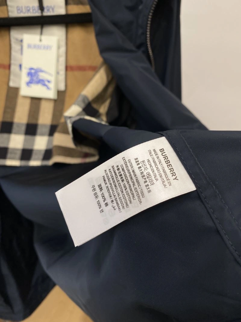 Breathable Burberry Outwear 105579