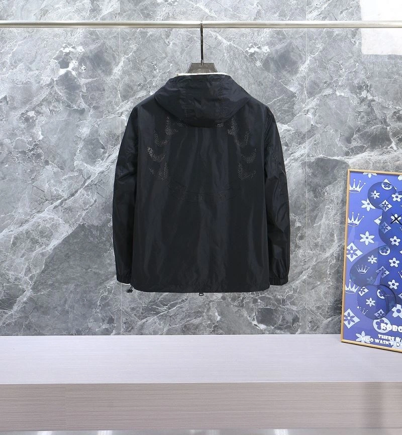 Lightweight Burberry Outwear 105580