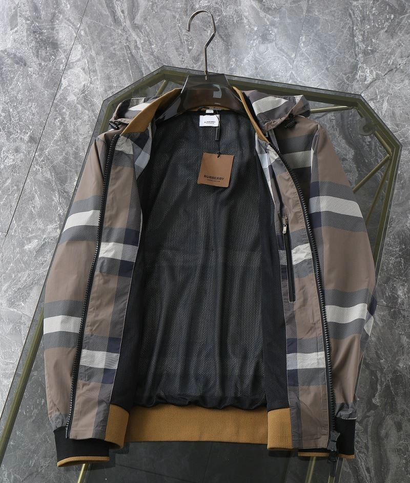 WellDesigned Burberry Outwear 105564