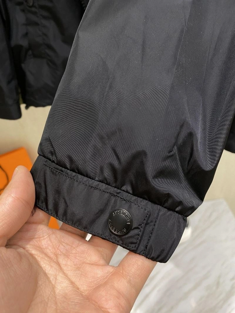 Reliable Burberry Outwear 105560