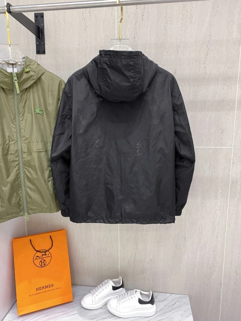 Reliable Burberry Outwear 105560