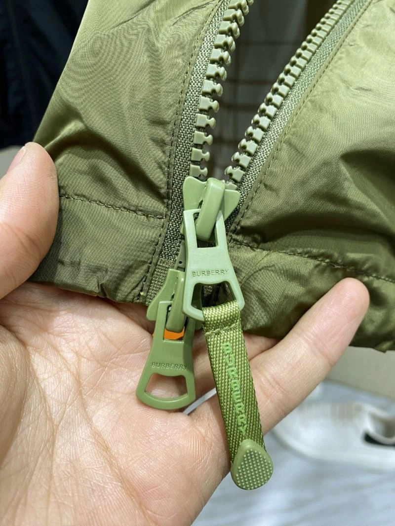 Effortless Burberry Outwear 105559