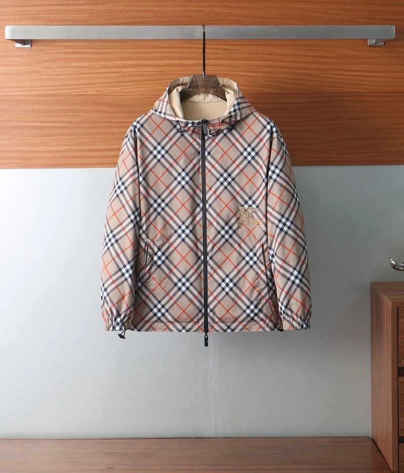 Chic Burberry Outwear 105542