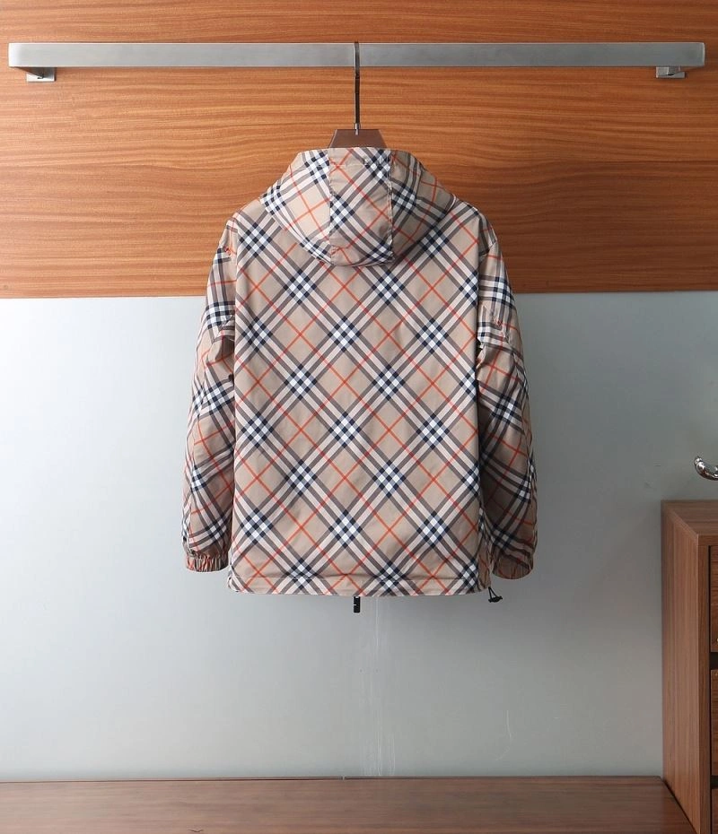 Chic Burberry Outwear 105542
