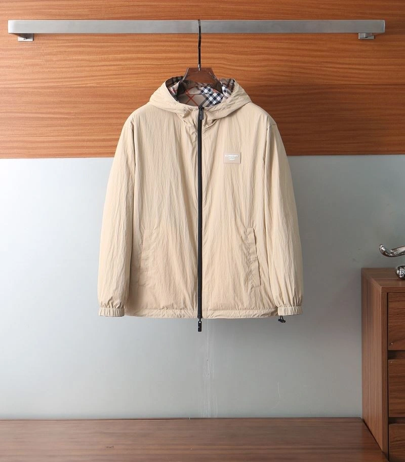 Burberry Outwear ComfortFit 105551