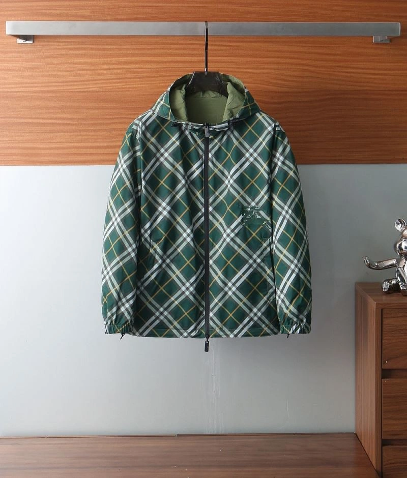 Burberry Outwear Bright 105537