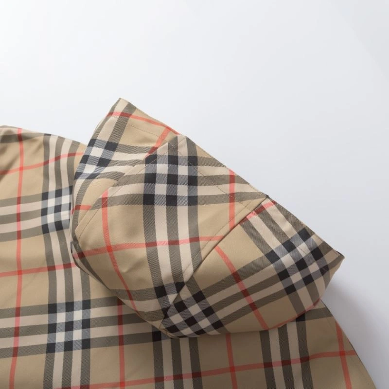 DailyWear Burberry Outwear 105540