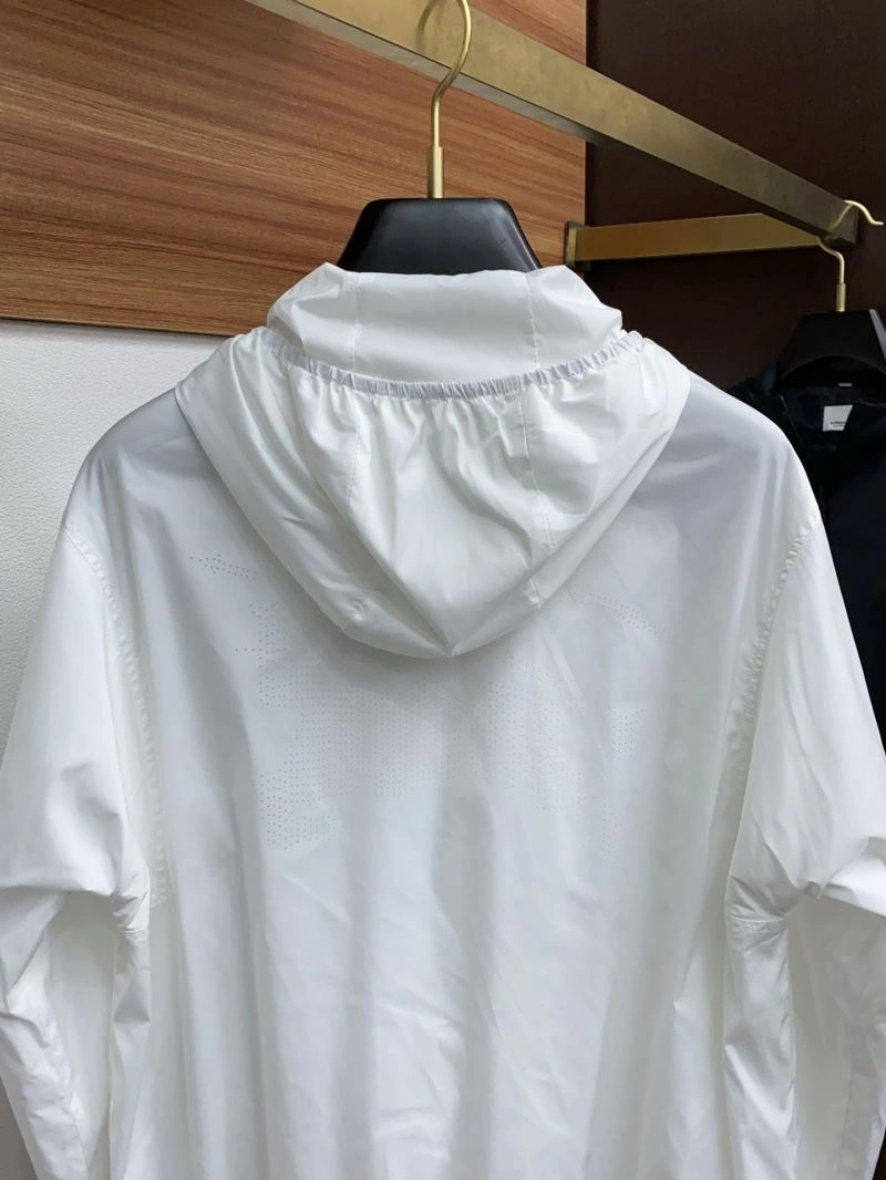 Soft Burberry Outwear 105548