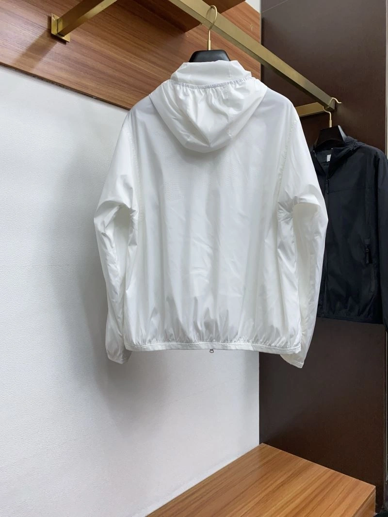 Soft Burberry Outwear 105548