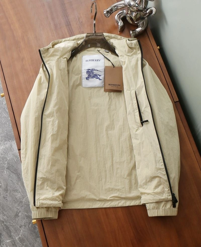 ZipUp Burberry Outwear 105550