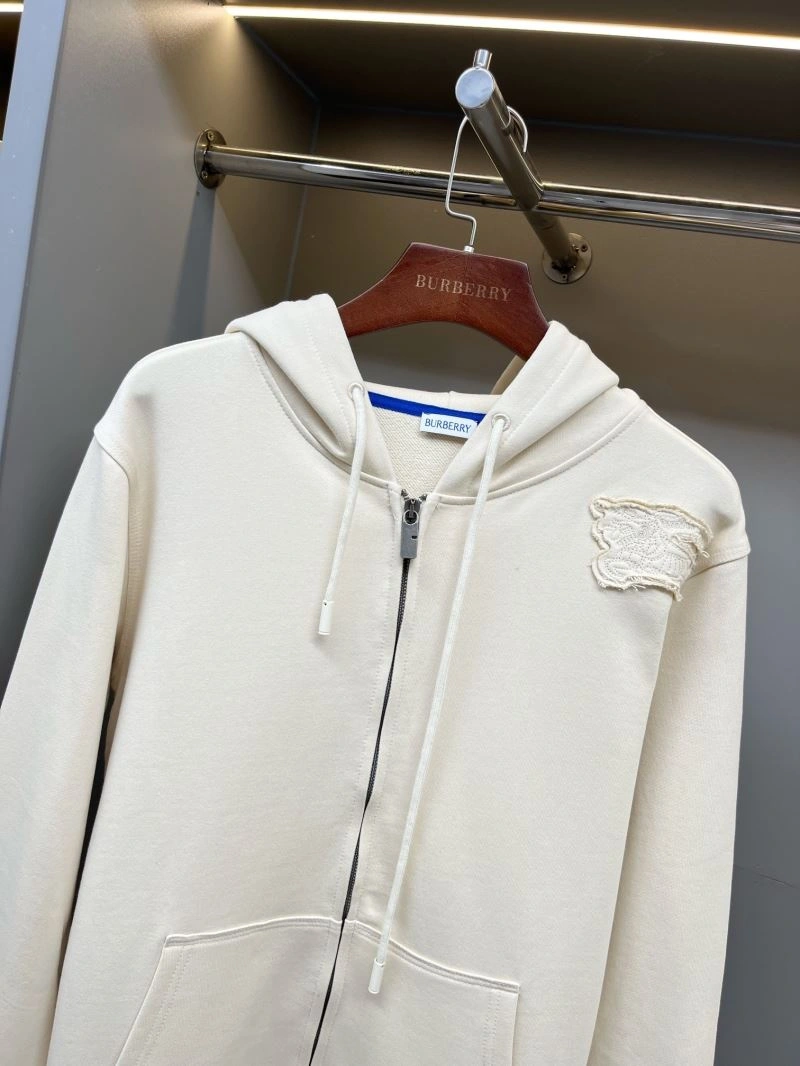 Burberry Outwear MultiPurpose 105541